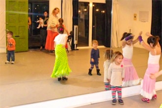 'Dance with Me' Baby Flamenco (Ages 4 & under)